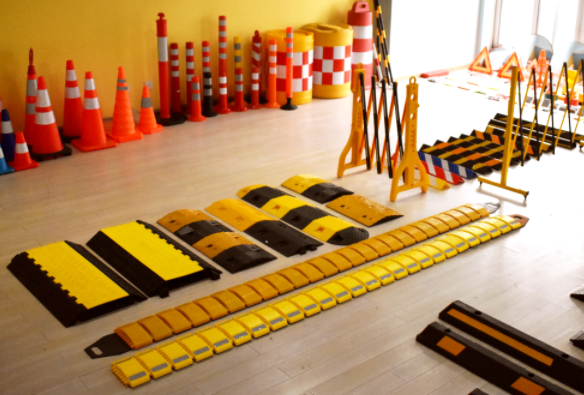 عثرة السرعة القابلة للطي